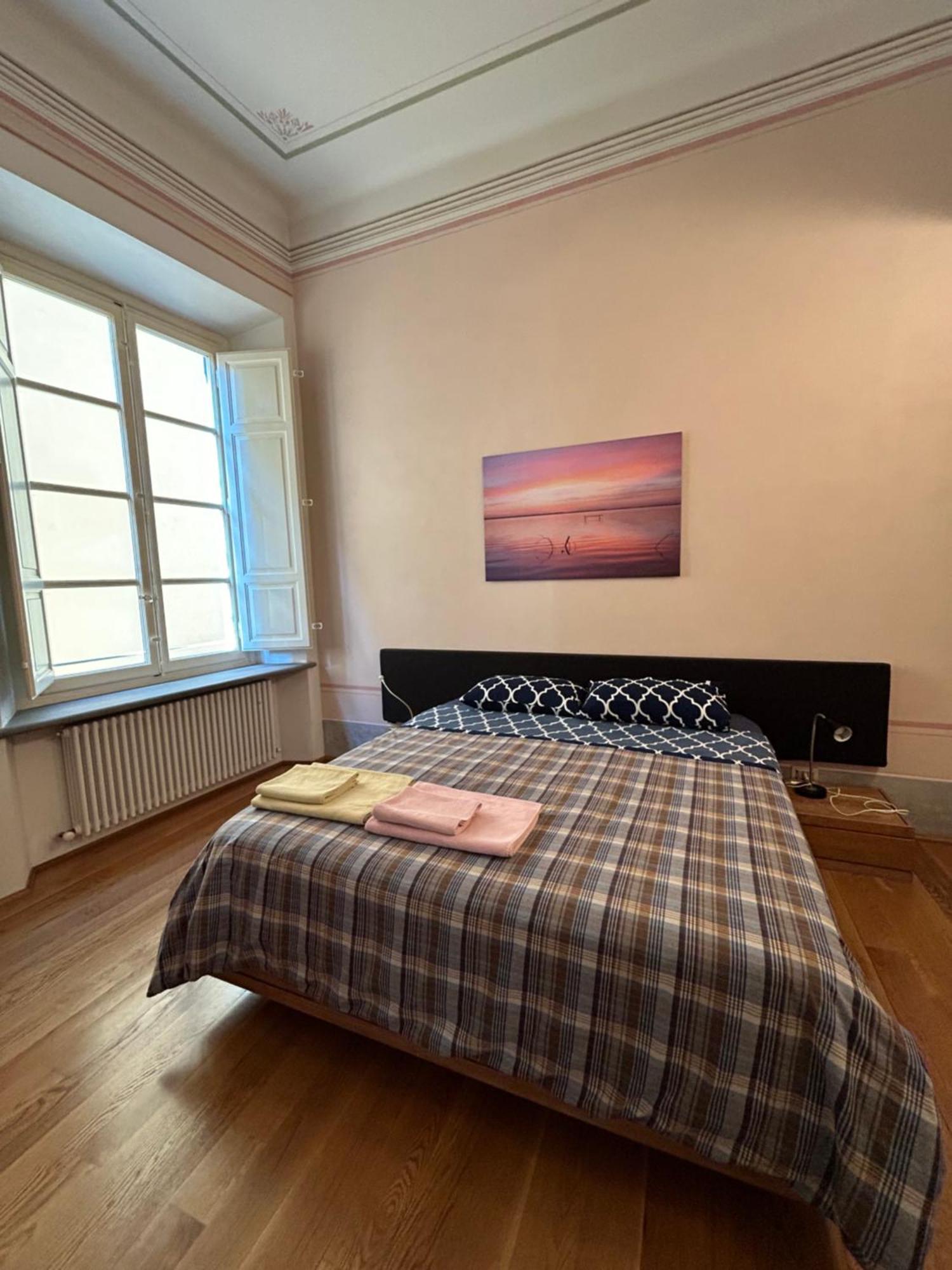 Puccini'S Home, Elegant Apartment In Piazza Puccini Лукка Экстерьер фото
